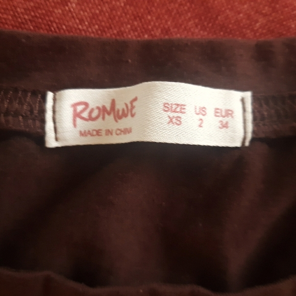 Juniors Mushroom Crop Top - Picture 2 of 4